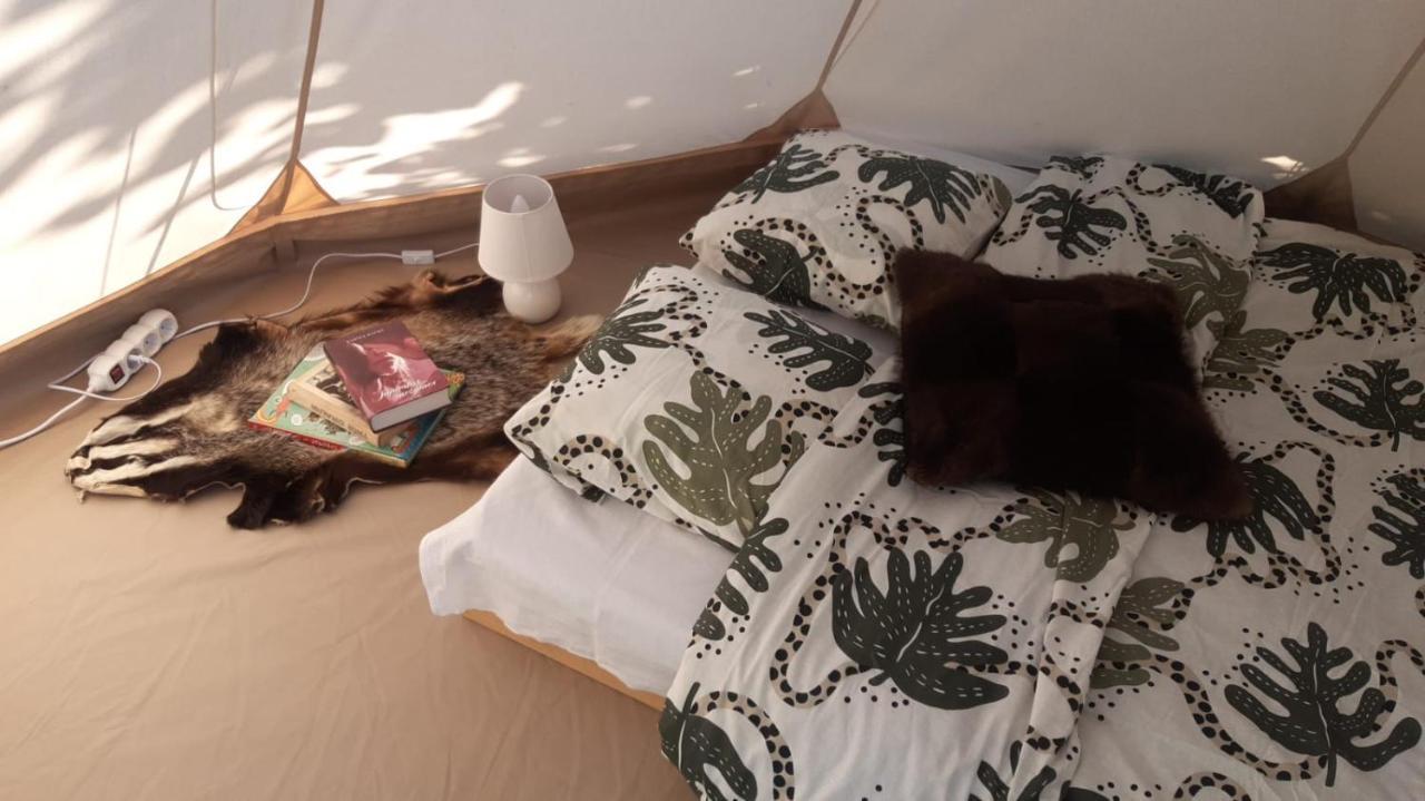Glamping Fluffy Horns - Glempings Pukainie Ragi Hotel Plieņciems Exterior foto