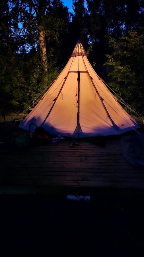 Glamping Fluffy Horns - Glempings Pukainie Ragi Hotel Plieņciems Exterior foto